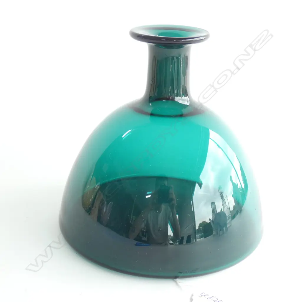 A large Holmegaard glass Per Lutken flask-shaped vase Image 1++